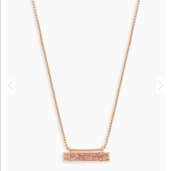 Kendra Scott Jewelry - Leanor Rose Gold Pendant Necklace In Rose Gold